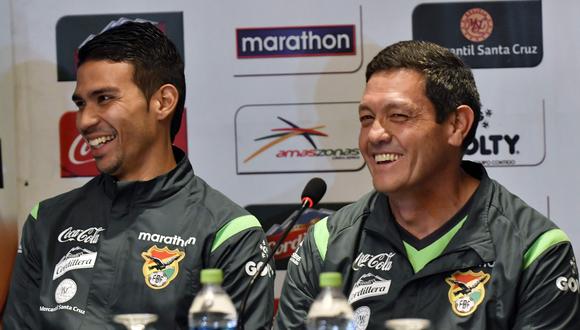 Mauricio Soria, entrenador de la selección boliviana, valoró el importante triunfo de sus pupilos ante un conjunto chileno que ha entrado en crisis en las Eliminatorias Rusia 2018. (Foto: AFP)