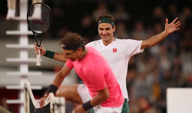 Rafael Nadal y Roger Federer jugaron el partido de tenis con más público de la historia en Sudáfrica