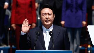 Corea del Sur inviste nuevo presidente Yoon Suk-yeol en medio de tensiones con Pyonyang 
