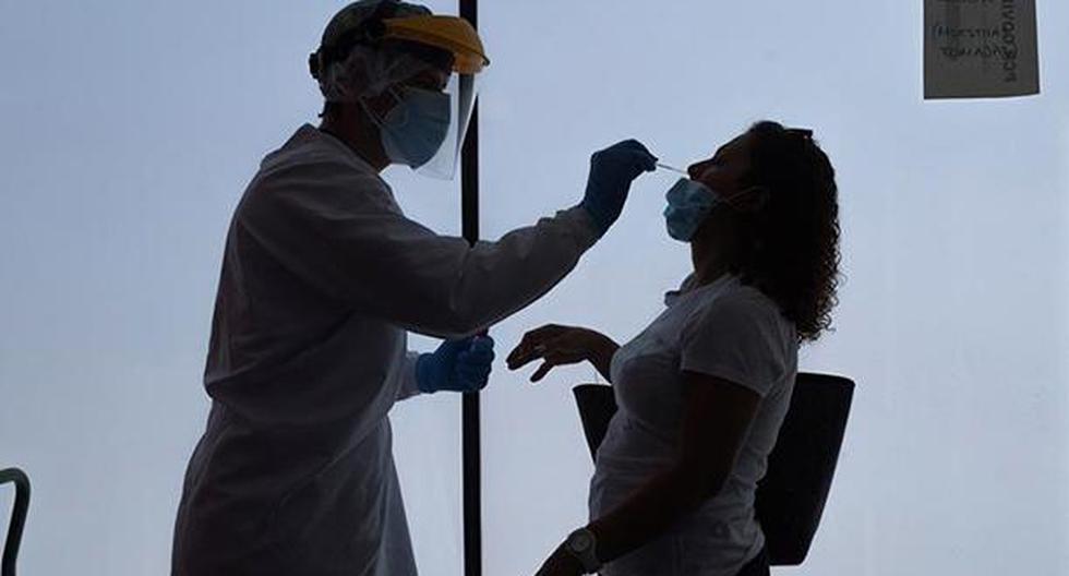 \"Los asintomáticos y los enfermos leves están contagiando\", afirmó epidemióloga ecuatoriana, Catalina Yépez. (Foto: EFE)