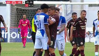 ¡Otro expulsado en Universitario! Aldo Corzo ve la roja por agresión en el duelo ante Alianza Atlético | VIDEO