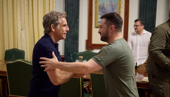 El actor de Hollywood y embajador de buena voluntad Ben Stiller se reúne con el presidente de Ucrania, Volodymyr Zelensky, mientras continúa el ataque de Rusia contra Ucrania, en Kyiv, Ucrania.