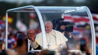 Papa Francisco busca eliminar el estigma del sida con visita a centro