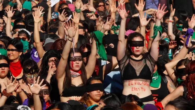After the social outbreak in Chile, in October 2019, thousands of women took to the streets to demand their rights. 