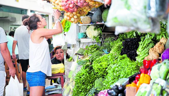 El precio de la lechuga en Lima subió en 32,6% en febrero por un menor abastecimiento derivado de las lluvias al interior del país.￼