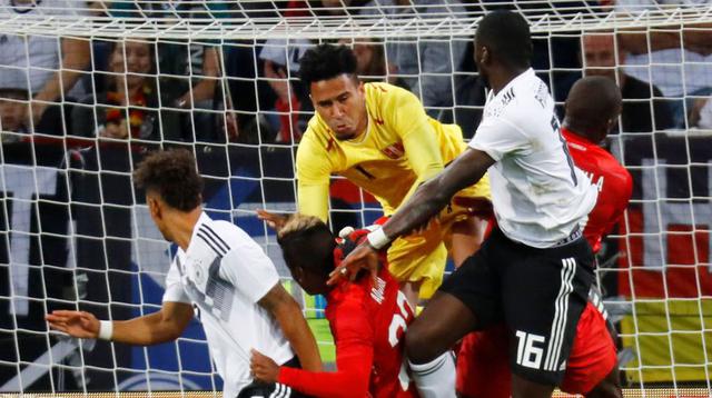 La selección peruana cayó por 2-1 en su visita a Alemania  en el Estadio Rhein-Neckar-Arena. Luis Advíncula fue el autor del único gol de la Blanquirroja (Foto: EFE)