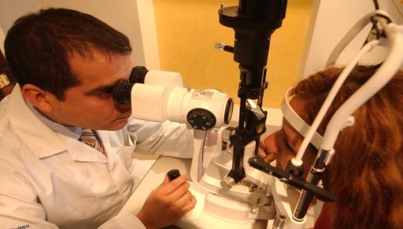 Lentes de contacto llevarán un fármaco contra el glaucoma