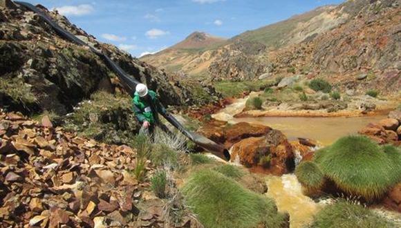 Esta es la cuarta medida preventiva que el OEFA dicta contra la minera Aruntani, que opera en el distrito de Ocuviri explotando mineral aurífero en la zona. (Foto: OEFA)