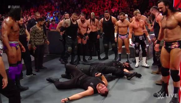 WWE RAW: The Shield fue masacrado por el elenco de la marca roja. (Foto: WWE)