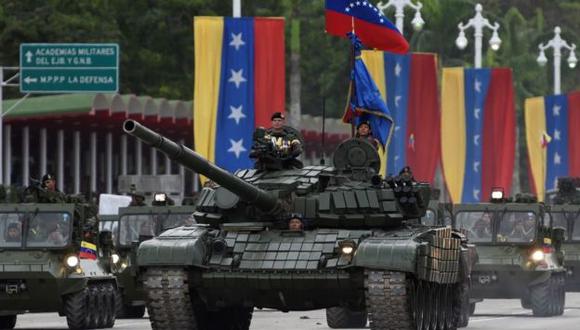 Estimaciones oficiales indican que la Fuerza Armada Nacional Bolivariana cuenta con entre 95.00 y 150.000 integrantes. (Getty Images vía BBC)
