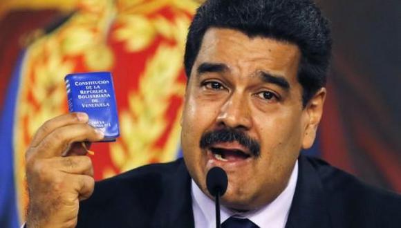 Chavismo presenta demanda legal contra el revocatorio