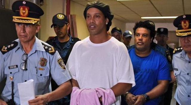 Ronaldinho llegó a prisión el 7 marzo. (AFP)