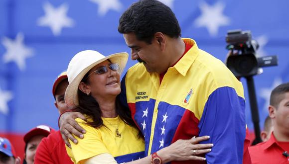 La primera dama de Venezuela Cilia Flores y su esposo el presidente Nicolás Maduro. (Reuters).