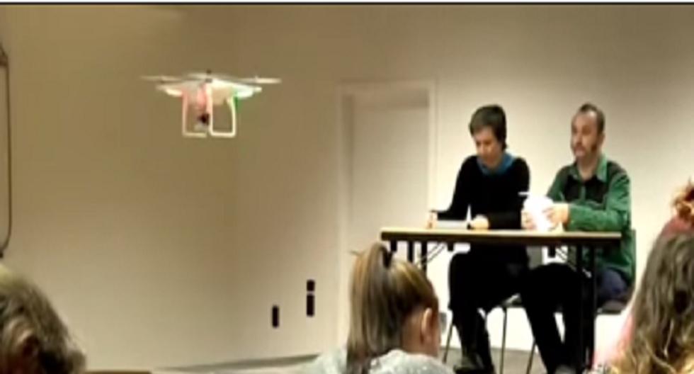 Usan drones en ese país para evitar copiar en exámenes. (Foto: Captura de YouTube)