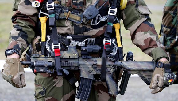 La empresa Heckler &amp; Koch no está acusada, pero aun así deberá pagar una multa de 3,7 millones de euros por la venta ilegal de unos 4.700 fusiles de asalto. (Foto: Reuters)