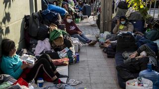 Chile: cientos de venezolanos suplican un vuelo humanitario a Caracas | FOTOS