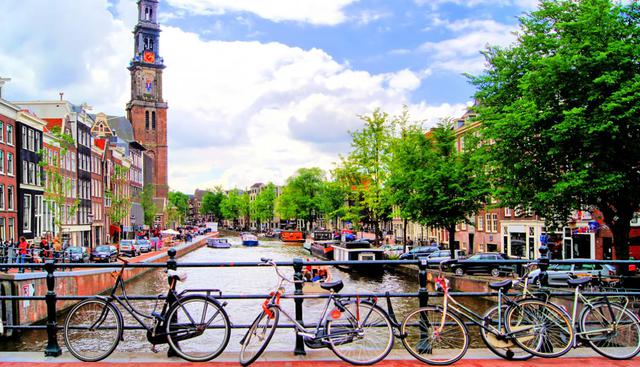 Amsterdam, Países Bajos. Es una de las ciudades más amigables para los ciclistas. En el 2012, más del 60% de los viajes se hicieron en bicicletas en el interior de la ciudad y el 40% se hizo en el área metropolitana. (Foto: Shutterstock)