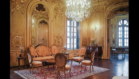 El salón dorado de la Casa Fernandini que fue construído en 1913. Ha estado bajo un proceso de restauración que duró dos años.