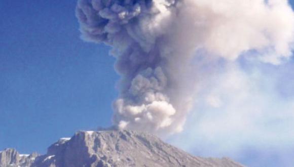 Volcán Ubinas: se registró tercera explosión en esta semana