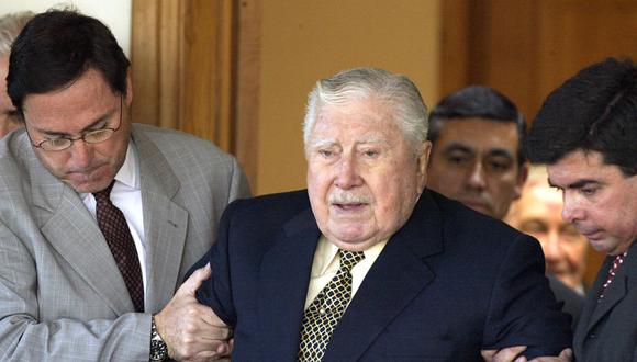 Un 14 de noviembre del 2006, la Corte de Apelaciones de Santiago de Chile ratifica el procesamiento del dictador Augusto Pinochet como autor de secuestros y torturas en Villa Grimaldi. (CRIS BOURONCLE / AFP).