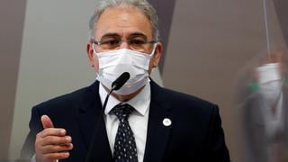 Coronavirus en Brasil: ministro de Salud niega la eficacia de los remedios que Jair Bolsonaro defiende