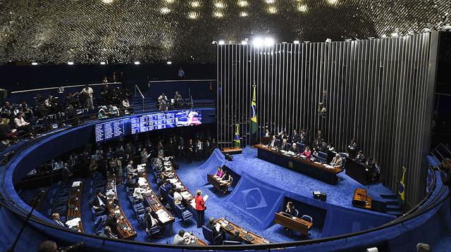 Juicio a Dilma Rousseff se suspende por disputa entre senadores - 3