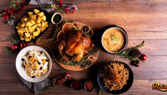 El banquete navideño con pollo a la brasa, una opción para quienes no son devotos del pavo en Nochebuena. (Foto: La Leña)