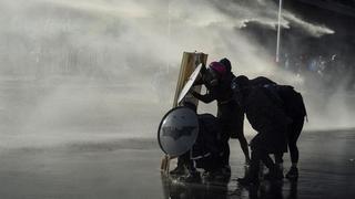 Chile: manifestantes exigen la renuncia de Piñera frente a La Moneda por la represión de la policía | FOTOS