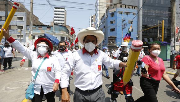 Días antes de las elecciones, el candidato a la presidencia Pedro Castillo del partido Perú Libre realizó una caminata por las calles de La Victoria en el marco de su cierre de campaña. FOTO: VIOLETA AYASTA / GEC