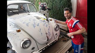 Pizarro y Bayern Múnich firmaron automóvil que será subastado