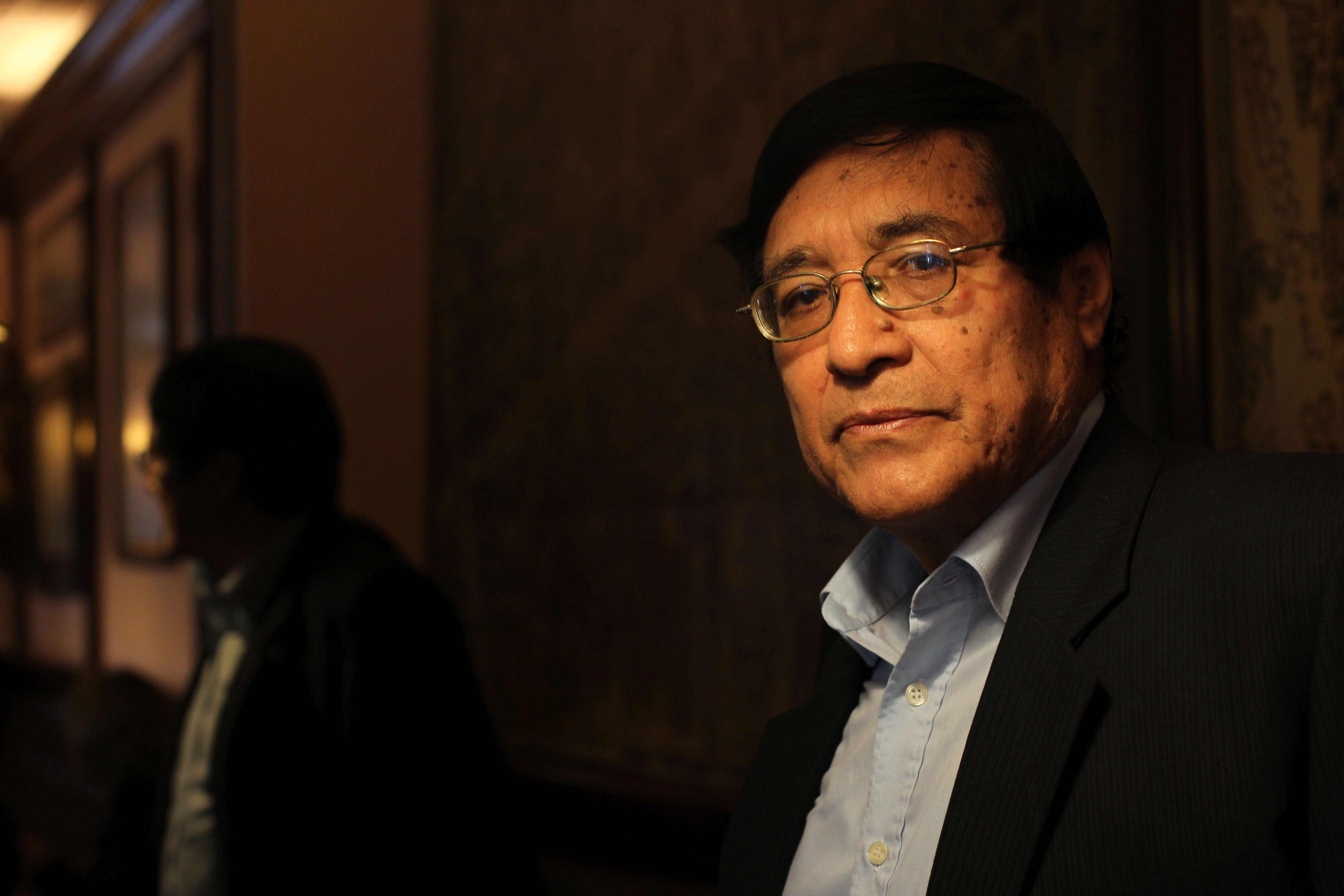 MIRAFLORES, 03 DE AGOSTO DEL 2011

LITERATURA
ESCRITOR
OSCAR COLCHADO LUCIO
"HOMBRE DE MAR"

FOTO: JUAN PONCE/ EL COMERCIO 