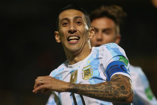 Uruguay y Argentina chocaron en el Campeón del Siglo por las Eliminatorias Qatar 2022 | Foto: AFP