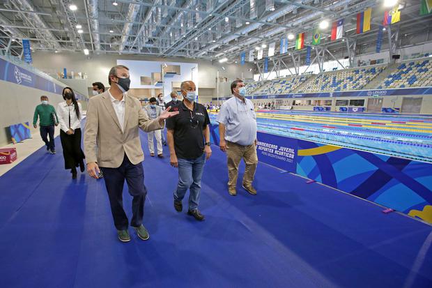 The president of FINA, Husain Al Musallam, visited the Videna Aquatic Center |  Photo: Legacy
