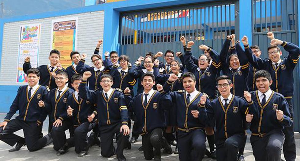 Toda una promoción de un colegio de Carabayllo logró ingresar a la UNMSM.
 (Andina)