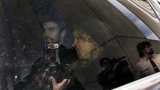 Shakira dejó clínica de Barcelona en que alumbró a su hijo Milan