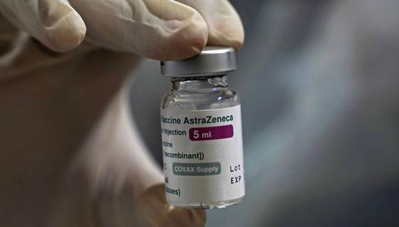 Un vial de la vacuna AstraZeneca Plc Covid-19. (Foto: Dimas Ardian / Bloomberg).