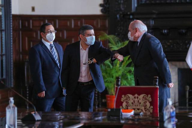 Luis Galarreta se reunió con Pedro Cateriano acompañado por miembros de Fuerza Popular. (Foto: PCM)