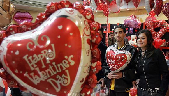 Se espera que este año cada consumidor gaste en promedio unos US$143.56 en regalos por San Valentín. (AP)