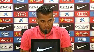 Dani Alves molesto con el Barcelona: "Merezco mayor respeto"