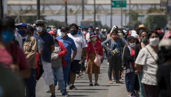 Personas tendrán que continuar portando las mascarillas contra el COVID-19. Foto: GEC