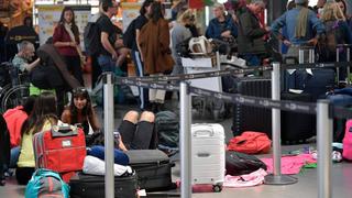 Aeropuerto El Dorado de Bogotá se transforma en hotel para viajeros atrapados por coronavirus | FOTOS