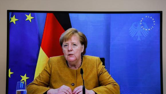 La canciller de Alemania, Angela Merkel, opinó sobre el cierre de la cuenta de Twitter de Donald Trump. (Foto: Ludovic MARIN / POOL / AFP).