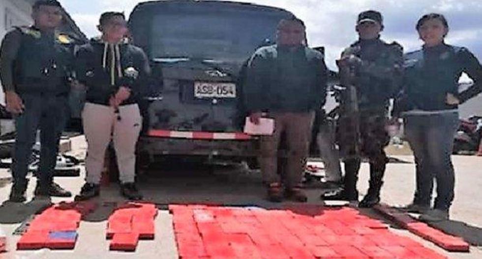 Agentes de la Dirandro de la PNP decomisaron en la víspera un total de 104.215 kilogramos de cocaína y detuvieron a dos personas en la provincia de Puno. (Foto: Andina)