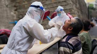China suma 21 nuevos casos de coronavirus, 13 de ellos en Xinjiang 