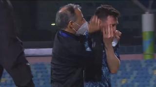 Utilero de Argentina intentó abrazar a Lionel Messi y terminó dándole un cabezazo [VIDEO]