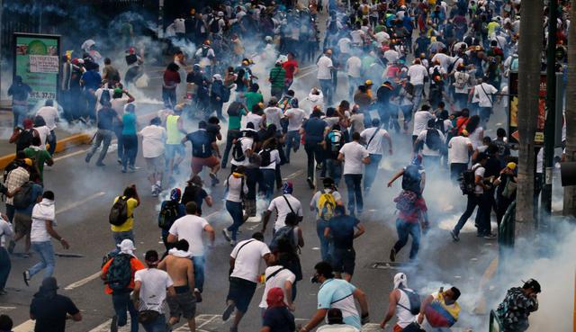 Venezuela: La policía reprime con dureza marcha de estudiantes - 1