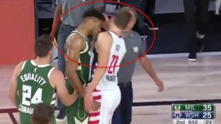 NBA: Antetokounmpo fue expulsado tras meterle este cabezado a Mo Wagner | VIDEO