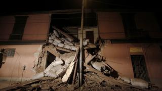 Cercado de Lima: deflagración y derrumbe en una casa del jirón Cotabambas deja dos heridos