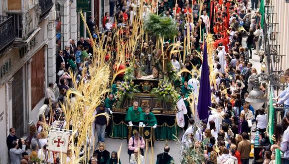 TikTok: Las reacciones de unos estadounidenses al ver por primera vez una procesión de Semana Santa | Foto: Europa Press