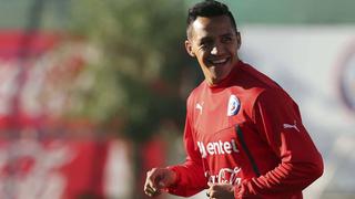 Alexis abandonó concentración de Chile y se somete a exámenes